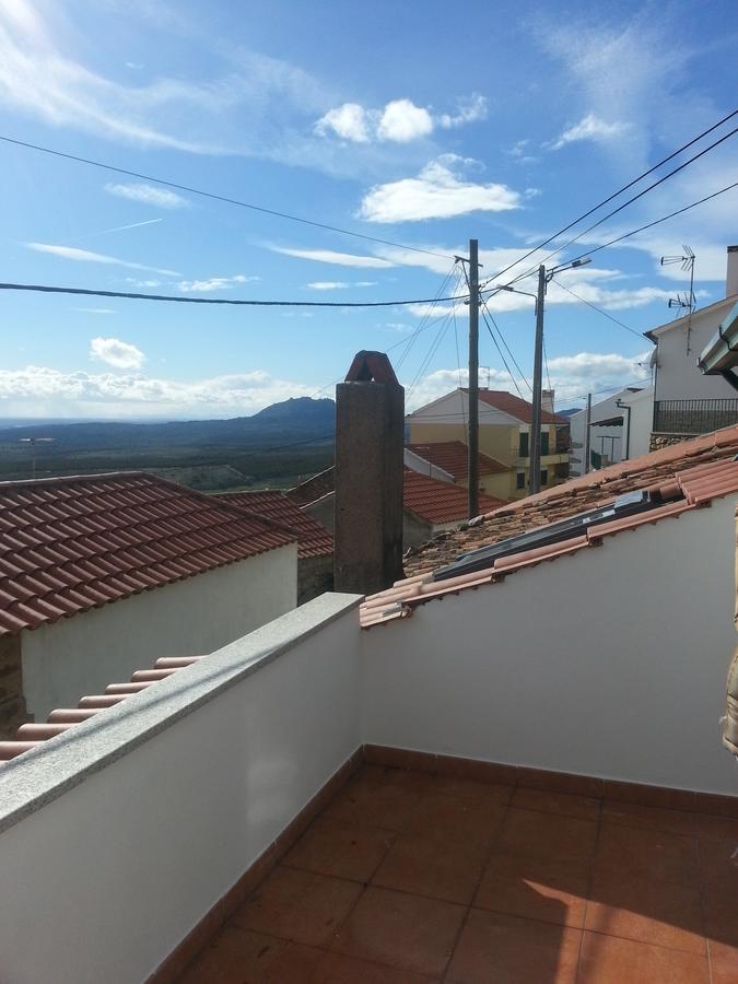 Casa Do Alecrim Penha Garcia Exterior photo